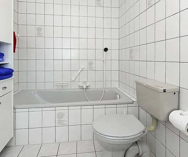 Haus _konteradmiral Eduard Varrent Апартаменты Нойхарлингерзиль